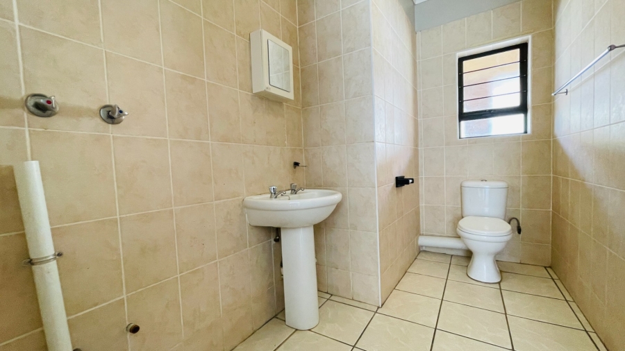 1 Bedroom Property for Sale in Dassie Rand North West